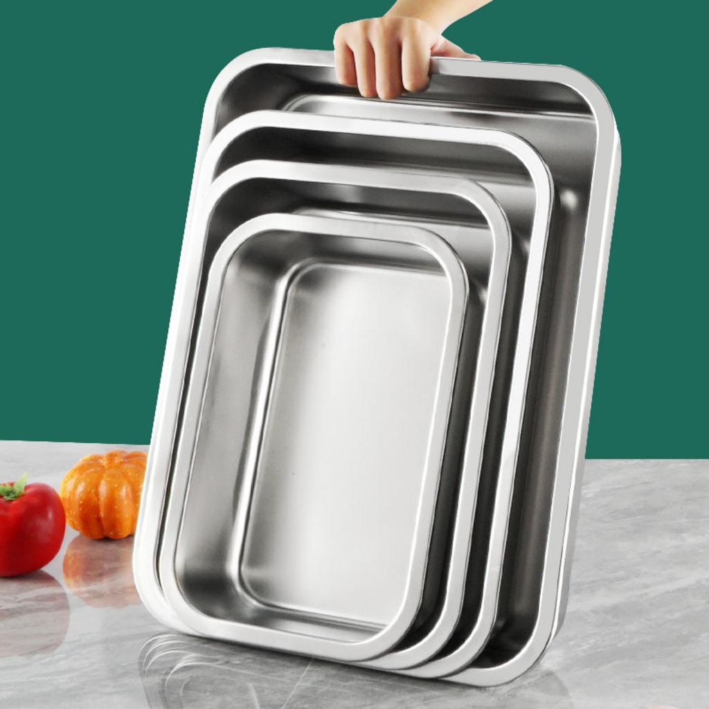 Trọng lượng 600 gram giúp khay inox vuông 40x40x2cm dễ di chuyển và thao tác.