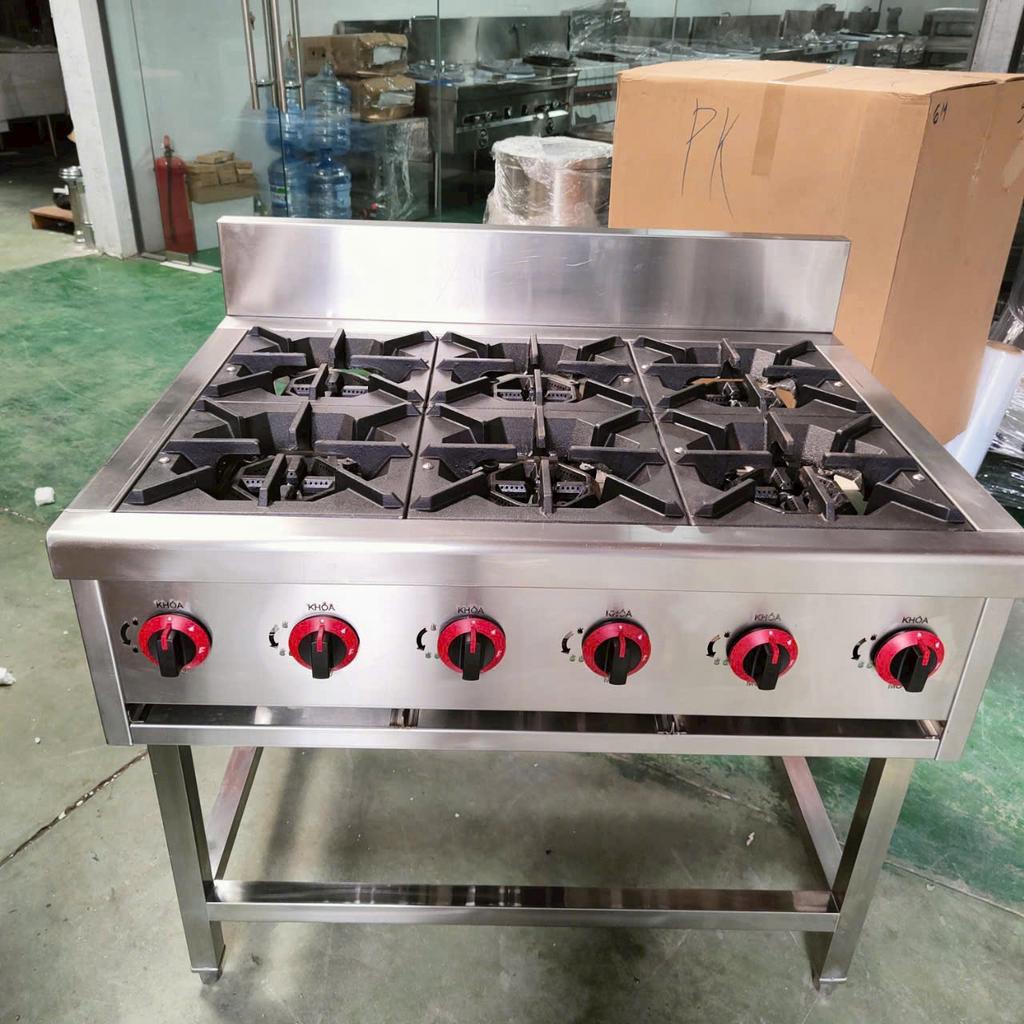 Khay hứng mỡ inox giúp vệ sinh nhanh và giữ khu vực nấu sạch hơn.