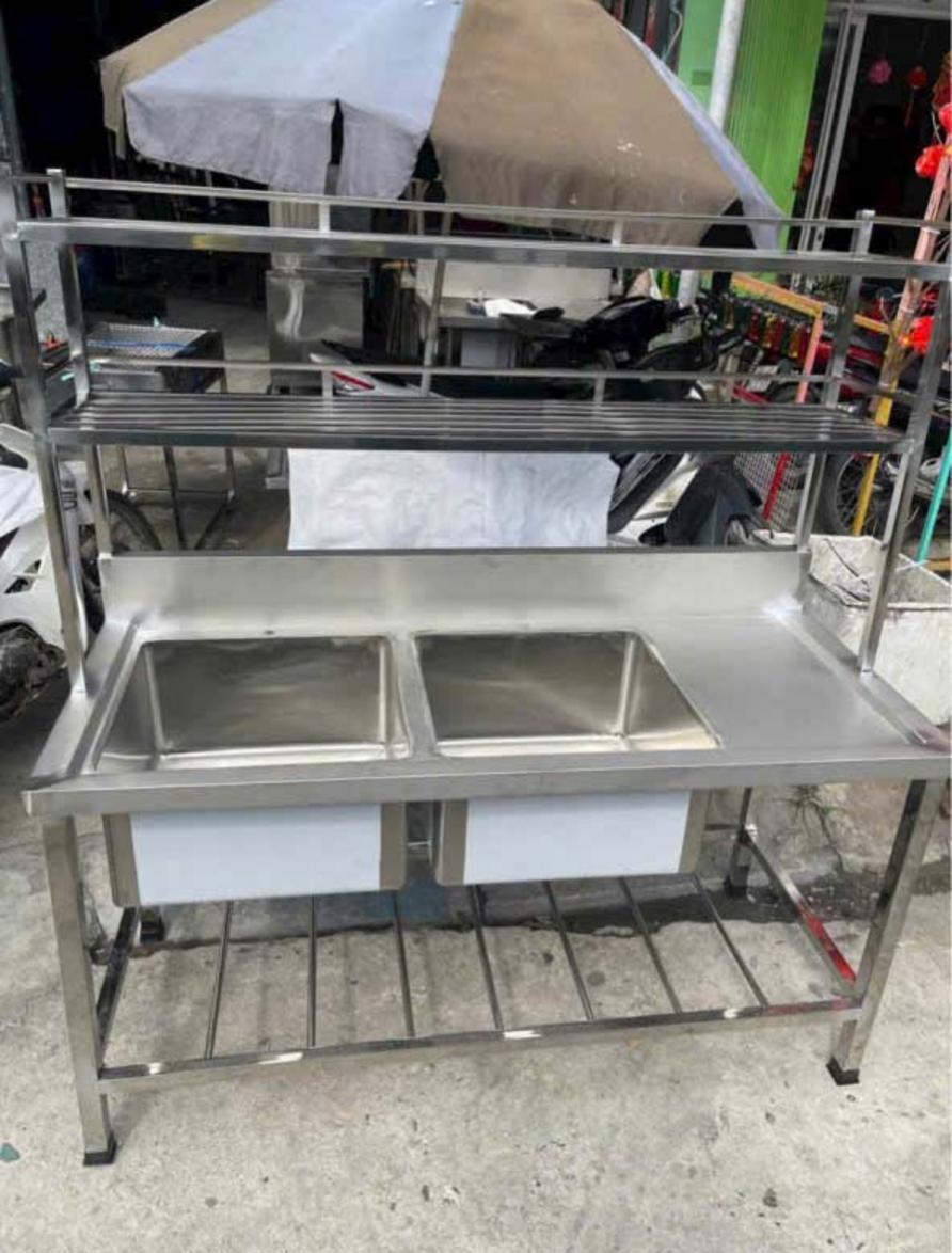 Quy trình từ tiếp nhận kích thước đến giao lắp chậu rửa inox hoàn thiện.