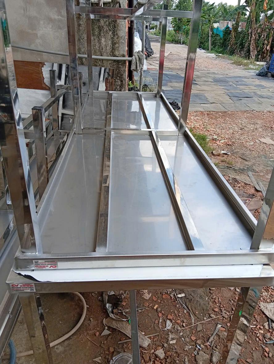 Kết cấu chân vuông 40 của bàn ăn công nghiệp inox 304 - Dự án CÔNG TY TNHH INDUSTRY FASHION JUNMEI (VIỆT NAM) - Cơ Khí Đại Việt