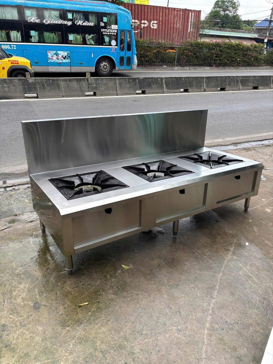 Bếp khè tạo lửa tập trung mạnh, khác với bếp gas thông thường thiên về lửa đều.