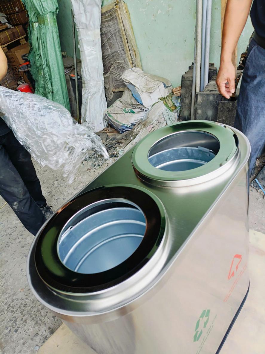 Độ dày vật liệu và kết cấu phụ kiện ảnh hưởng trực tiếp đến độ bền sử dụng.
