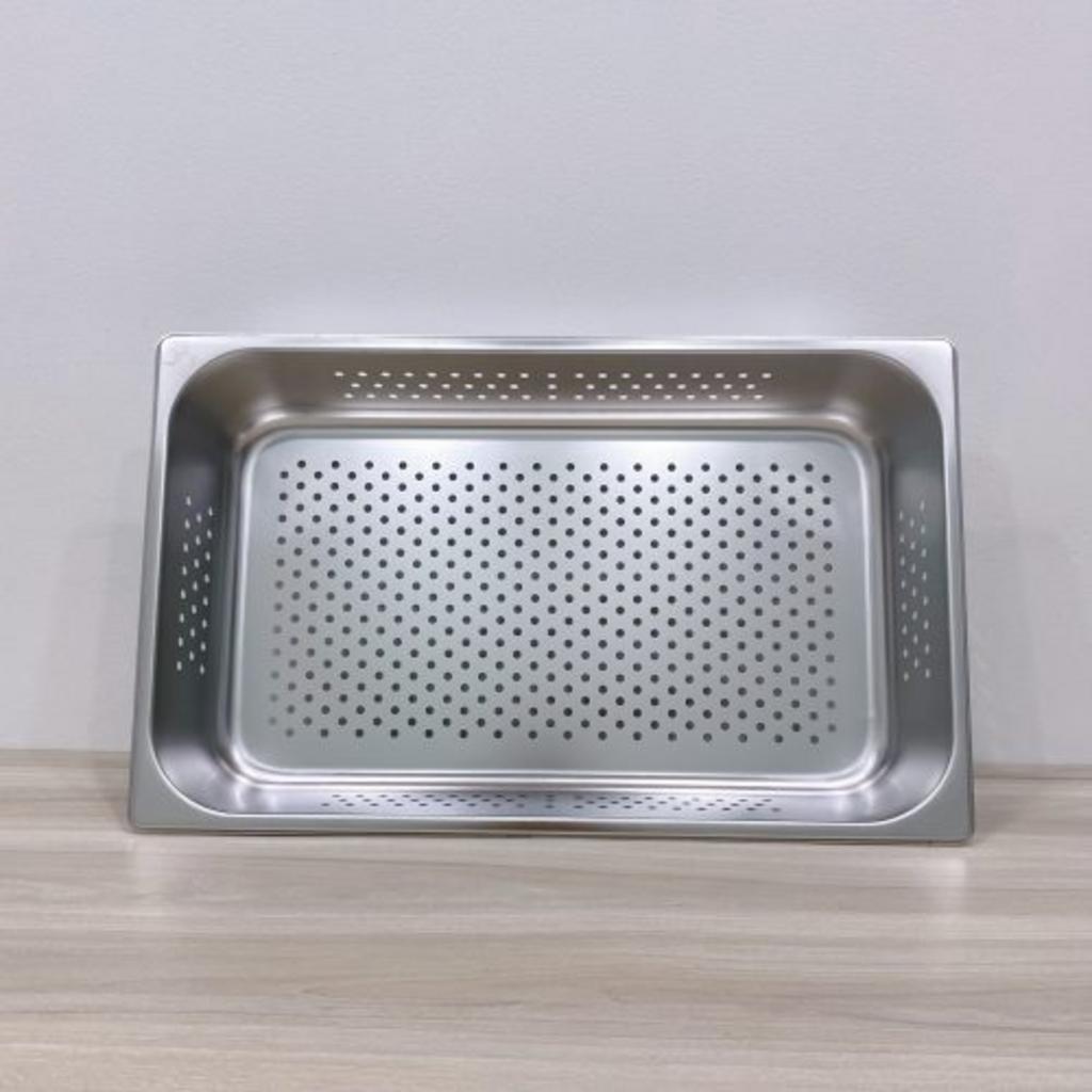 Inox 316 thuộc nhóm Austenit, hầu như không hút nam châm ở trạng thái nguyên bản