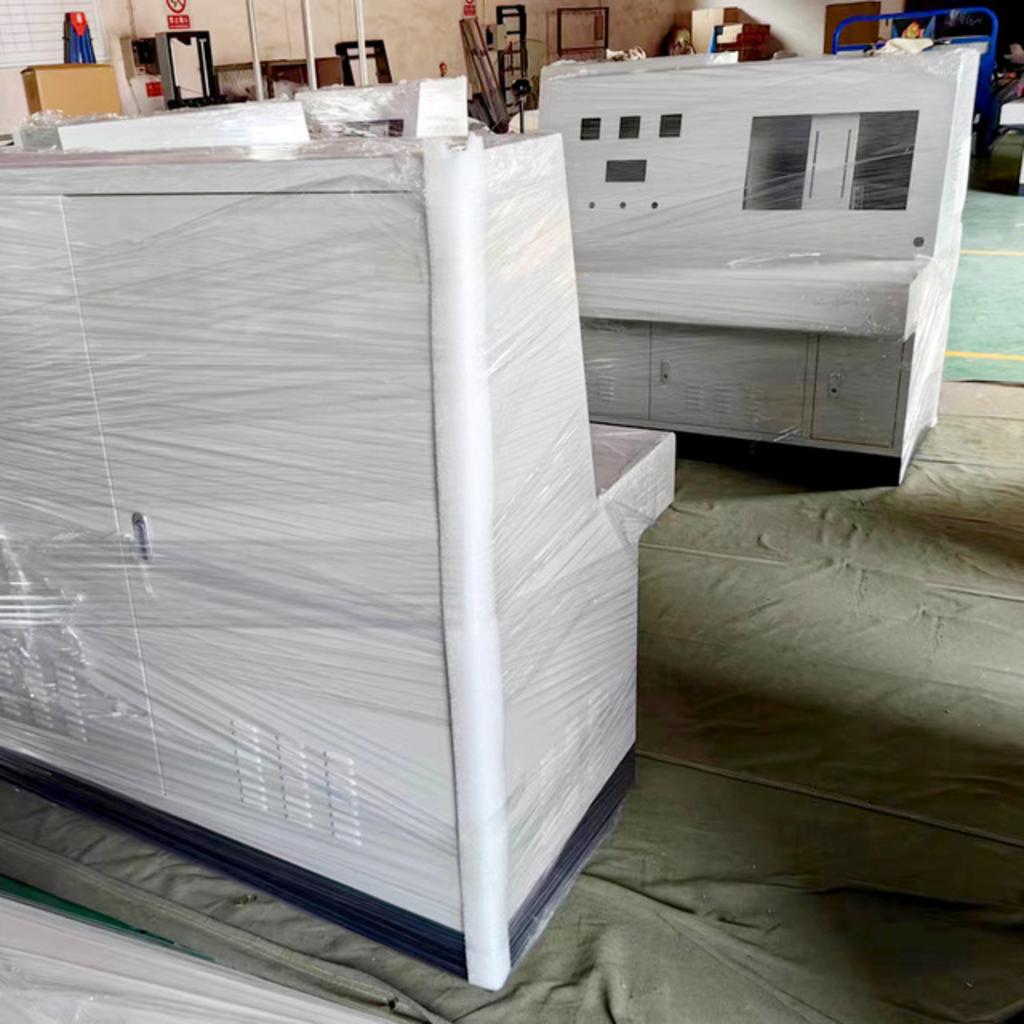 So sánh tiêu chuẩn bảo vệ IP55 và IP65 trên vỏ tủ điện công nghiệp