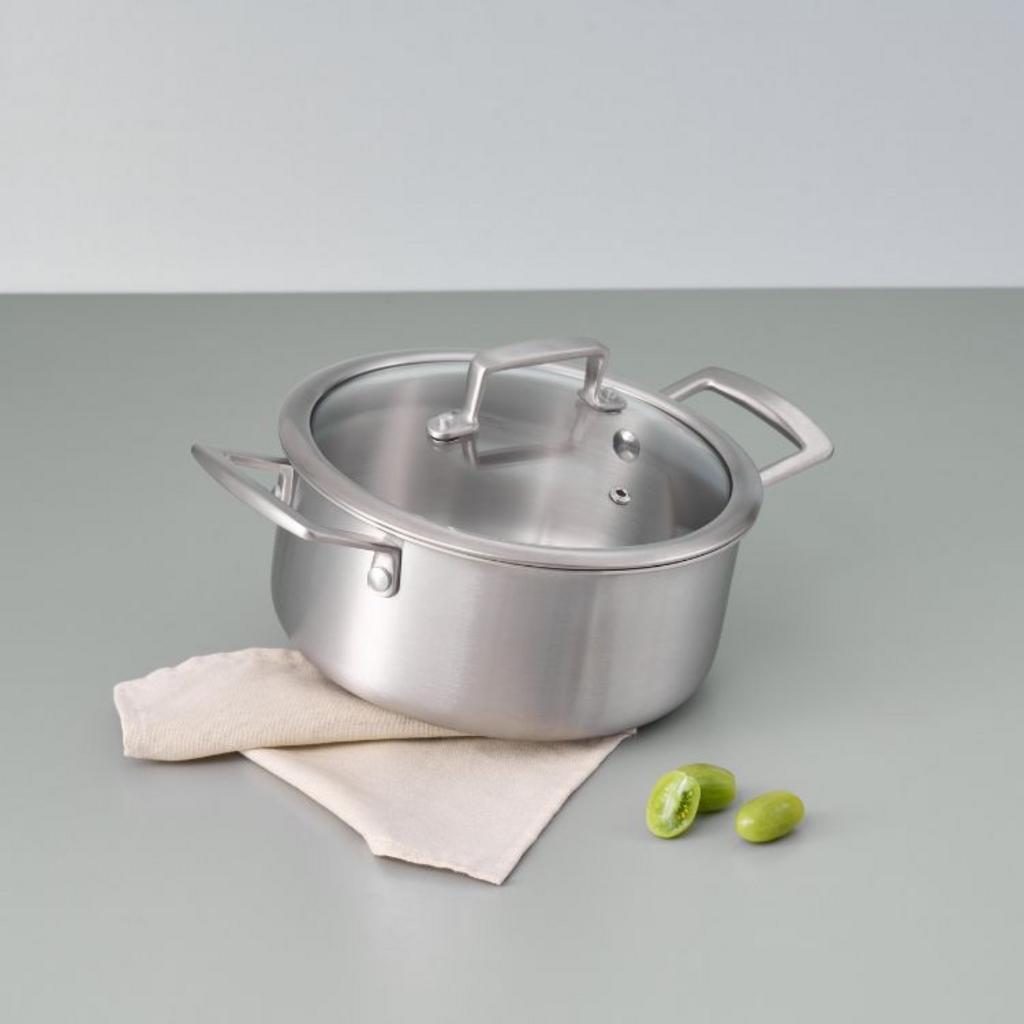 Chọn nồi inox 2 đáy hay 3 đáy nên dựa vào món ăn thường nấu và loại bếp sử dụng