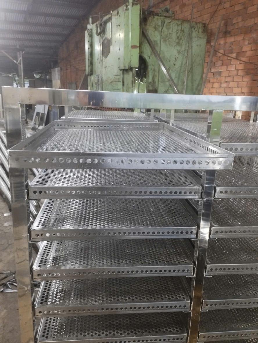 Gửi kích thước hoặc bản vẽ để được tư vấn cấu hình xe đẩy inox theo yêu cầu