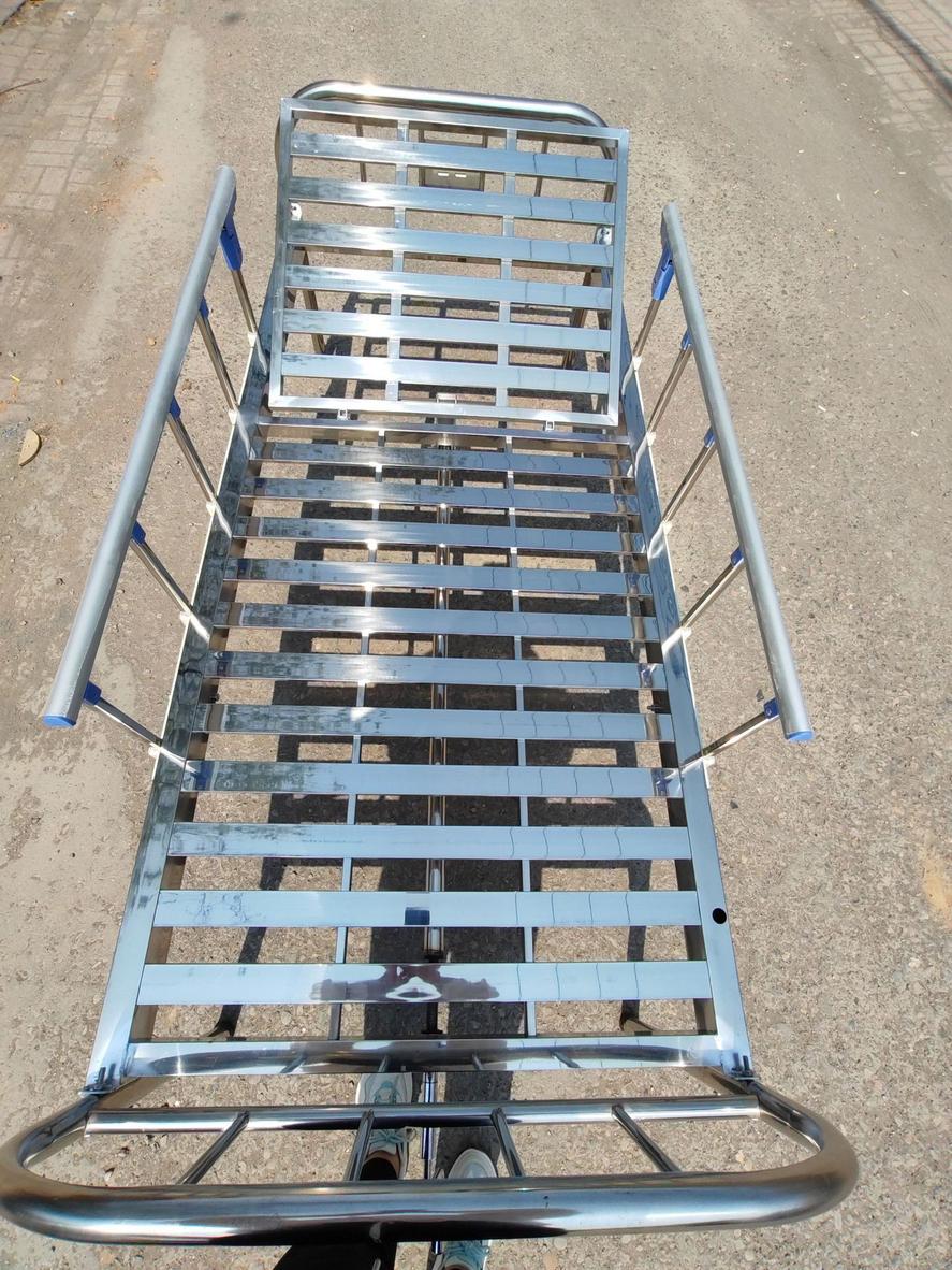 Giường inox 3 tay quay đa năng dành cho bệnh nhân tai biến, liệt dài ngày