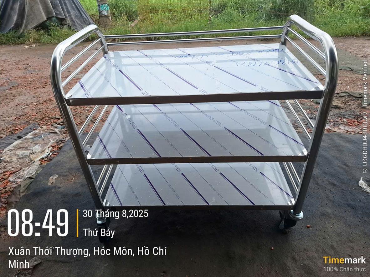 So sánh xe đẩy inox có lan can và không lan can theo mục đích sử dụng