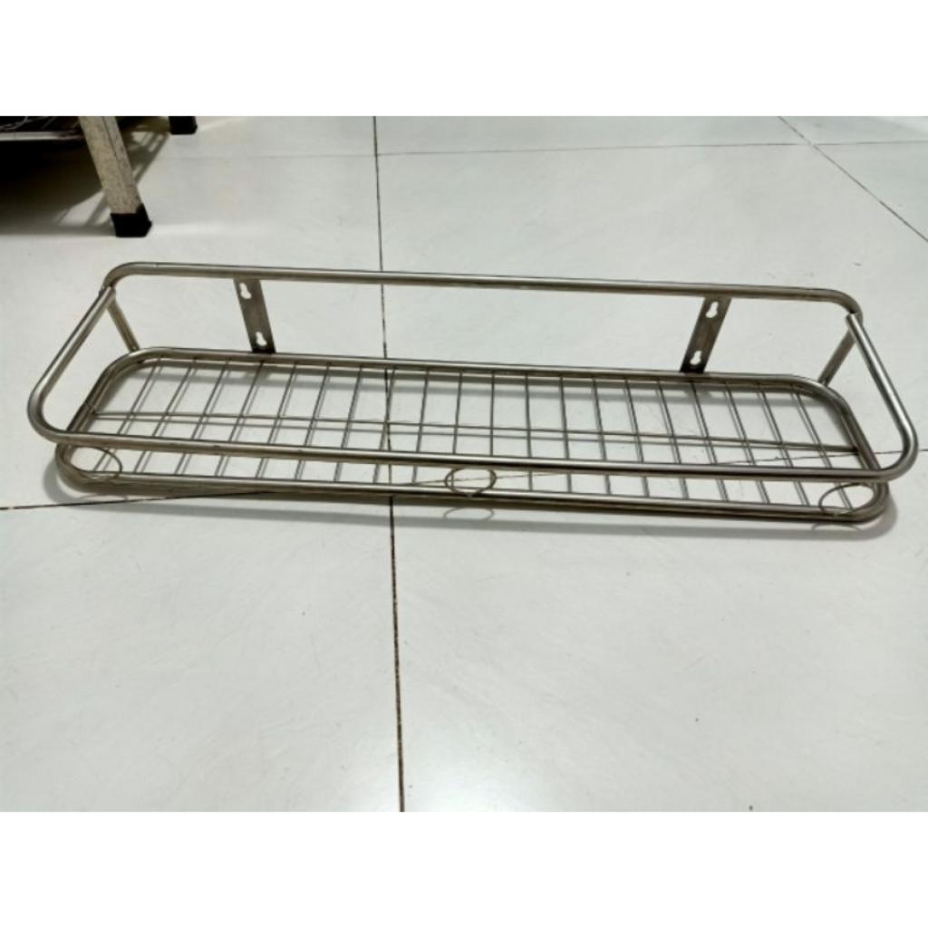 Thiết kế thanh nan ống hở giúp thoát nước và khô ráo gia vị