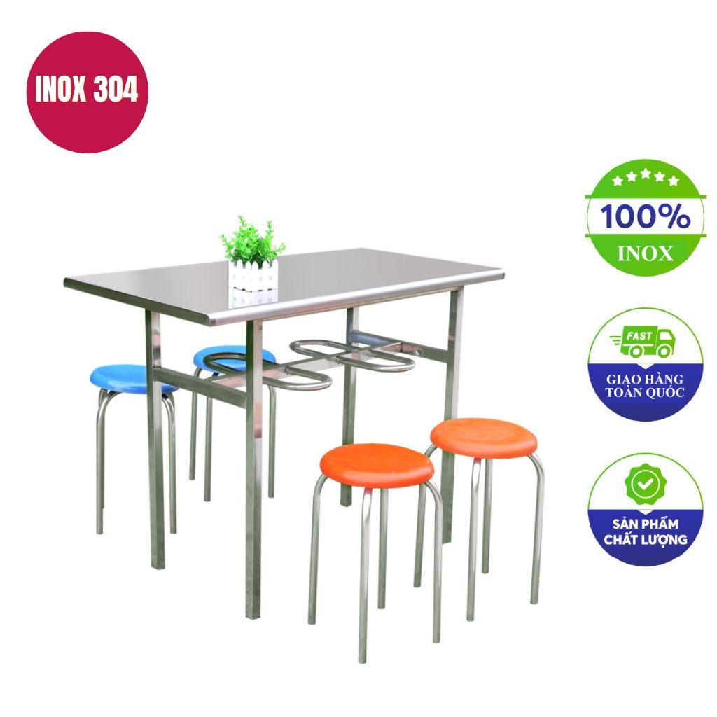 Quy trình lau chùi bàn ăn inox bằng khăn mềm và chất tẩy rửa trung tính