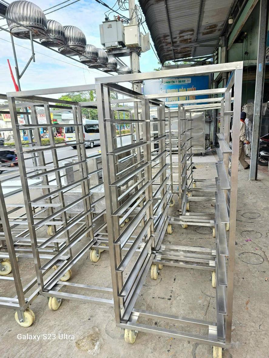 Bảng so sánh kệ inox lắp ráp và kệ inox hàn cố định