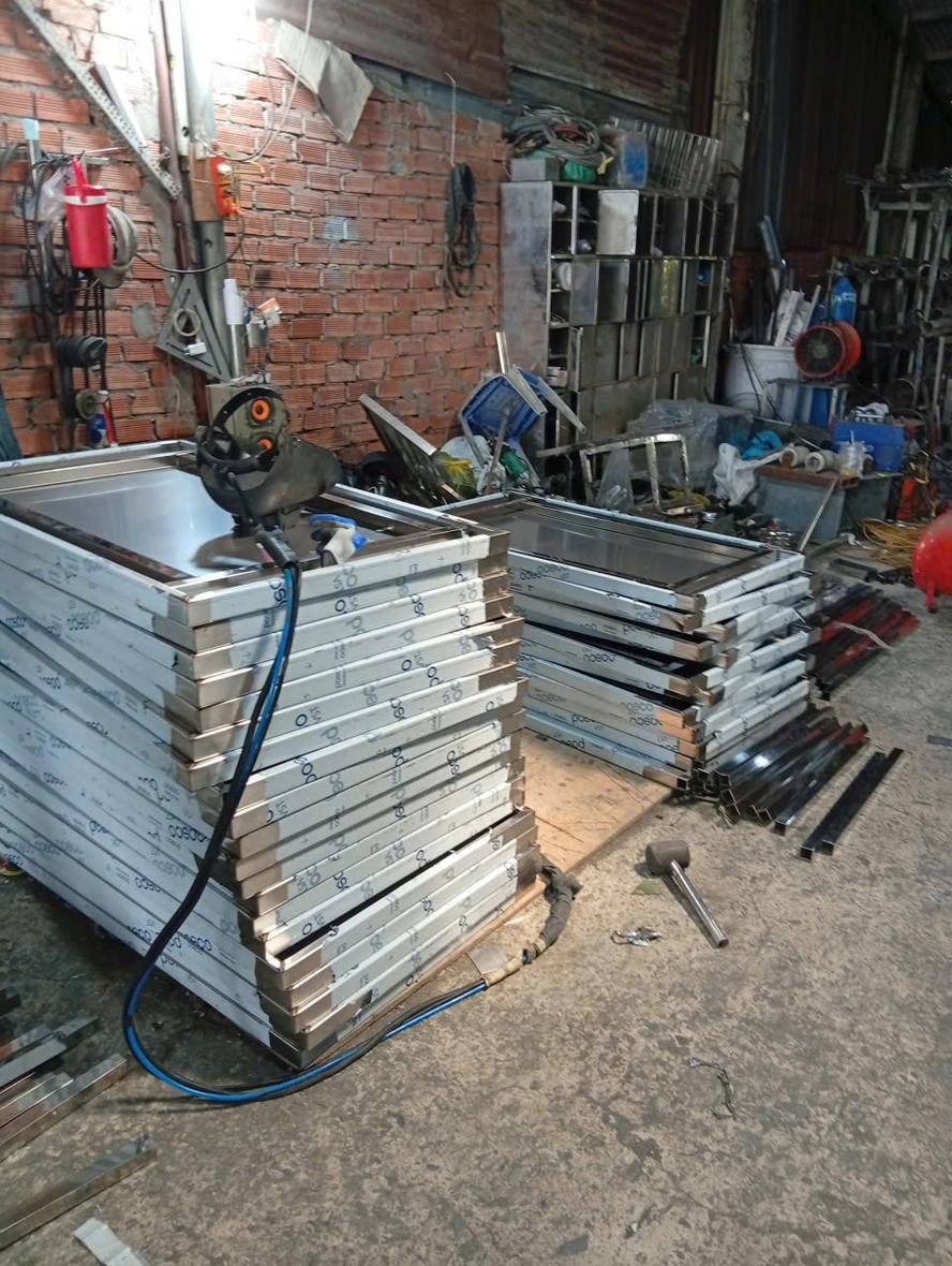 Chi tiết kết cấu mặt và chân bàn inox 304 - Dự án Công ty TNHH Sông Hồng Tân - Cơ Khí Đại Việt