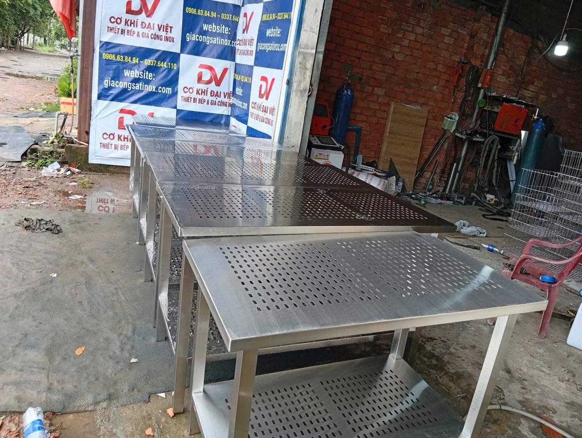 So sánh tùy chọn vật liệu inox 304 và inox 201 gia công tại Cơ Khí Đại Việt
