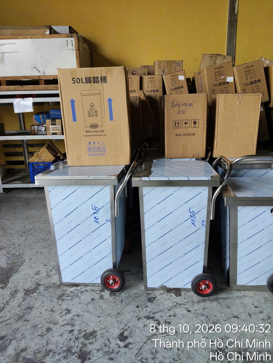 Tổng thể sản phẩm thùng rác đạp chân vuông 20L inox - Cơ Khí Đại Việt